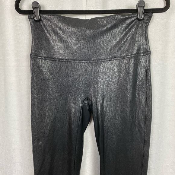 Spanx Black Faux Leather Pebbled Leggings Sz.L - Picture 7 of 16
